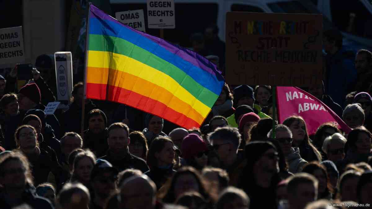 Interessenverbände sehen mehr Anfeindungen gegen queere Menschen