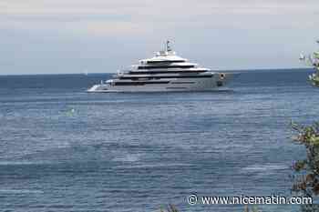 Le "Renaissance", un des 35 plus grands yachts de la planète, au large de la Côte d'Azur