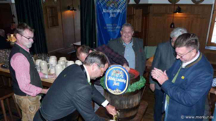 Königliches Bier beim 72. Olchinger Volksfest