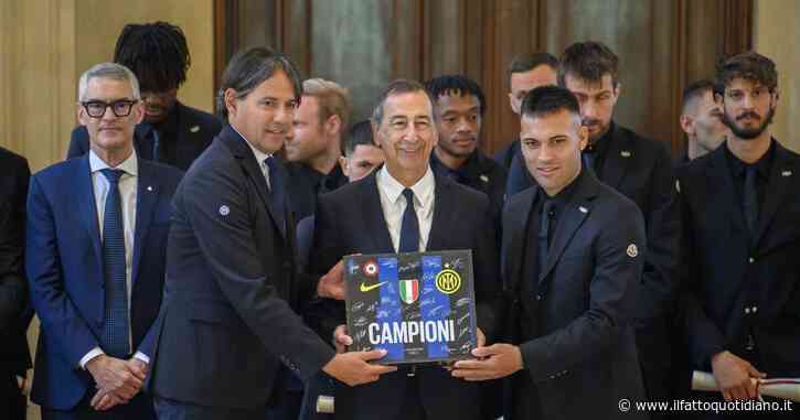 Milano, il sindaco Sala consegna l’Ambrogino d’Oro all’Inter: “Mi identifico in Inzaghi, come me deve saper gestire le critiche”
