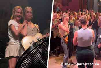 Vrouw vraagt partner ten huwelijk middenin concert van Pommelien Thijs, die zelf ook dolenthousiast wordt