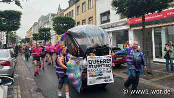 Regenbogenbunt im Regen: Erster Christopher Street Day in Euskirchen