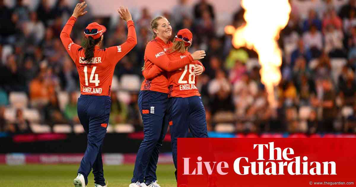 Sophie Ecclestone shines as England beat Pakistan to seal T20 series