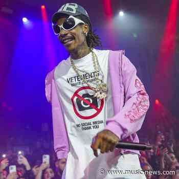 Wiz Khalifa goes to strip clubs with his mum