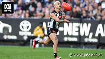 Live: In-form Magpies continue premiership defence against Crows
