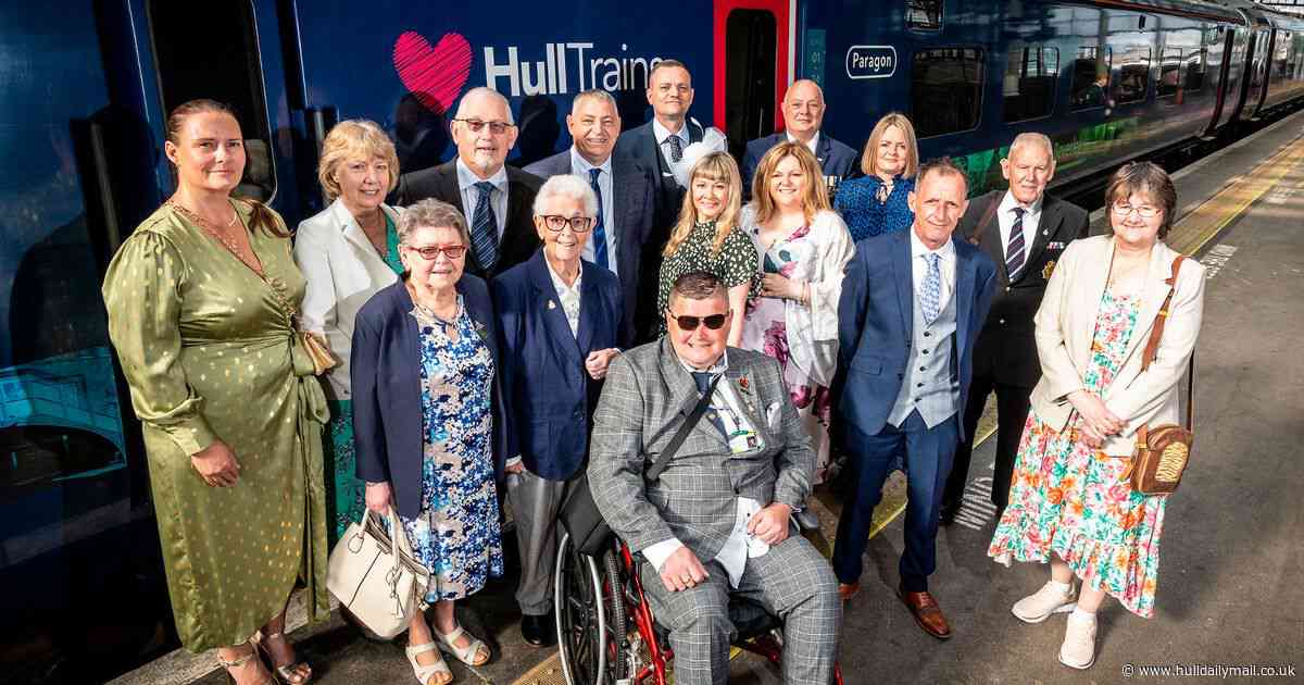 Hull veterans travel in style to Buckingham Palace
