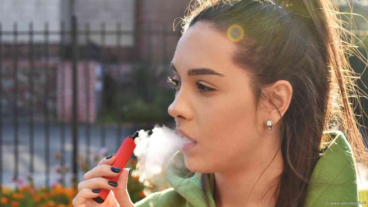 E-Zigaretten und Vapes: Jugendliche rauchen wieder viel mehr