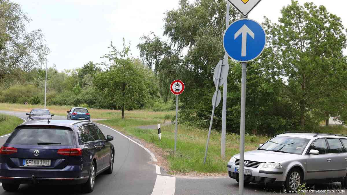 Neue Verkehrsregelung in Wolfsburg wird rasant ignoriert