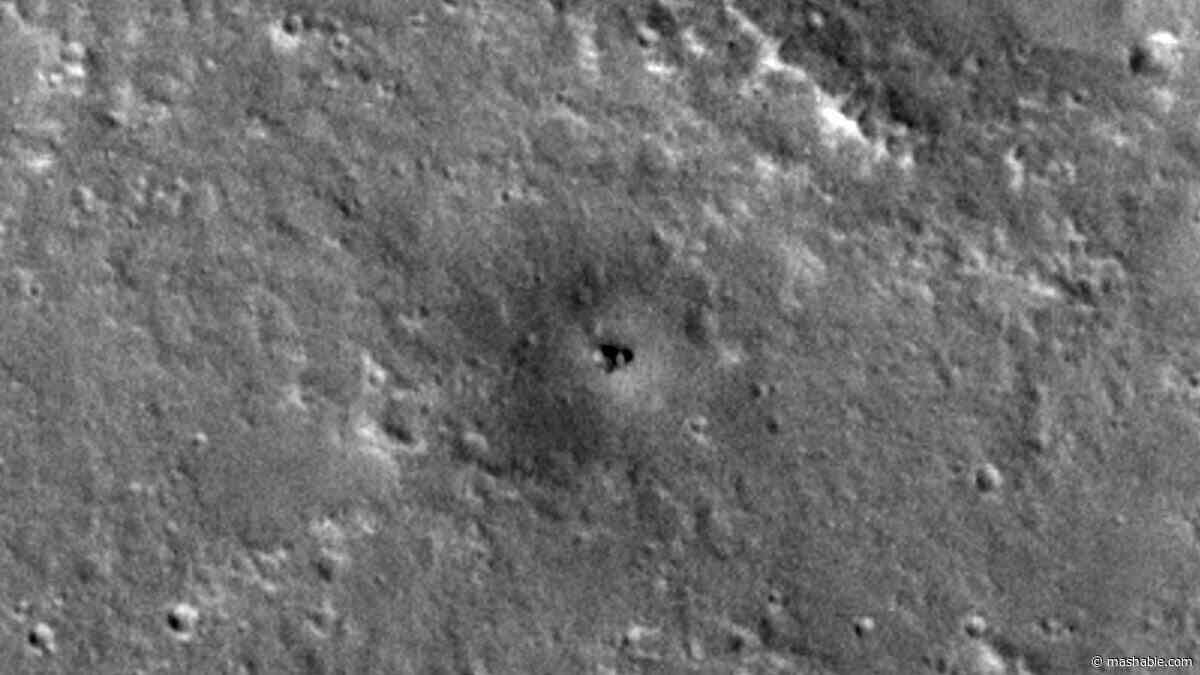 NASA spacecraft spots dead robot on Mars surface