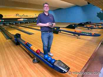 Perfect games, lifelong passions: Windsor ends 100 years of five-pin bowling