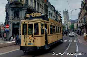 In beeld. Oude trams maken ritjes door Gent