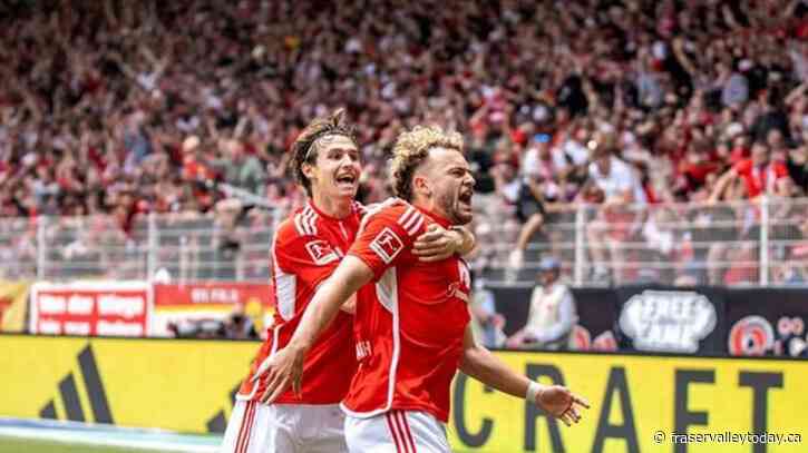 Bayer Leverkusen completes undefeated Bundesliga