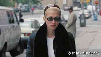 Great Outfits in Fashion History: Carolyn Bessette-Kennedy's Perfect '90s Sunglasses