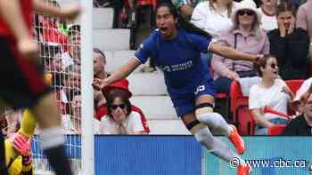 Chelsea routs Manchester United to win 5th straight Women's Super League title