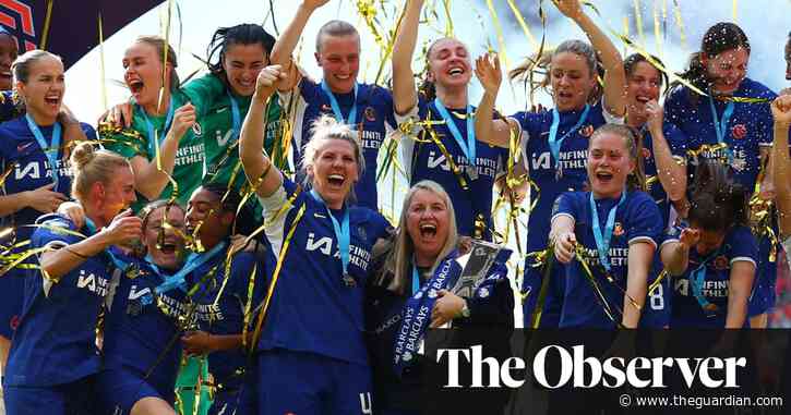Chelsea thrash Manchester United to win WSL title as Hayes bids farewell