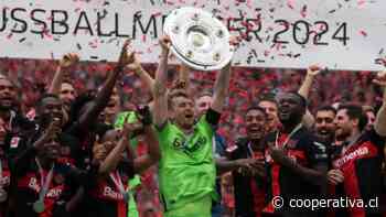 Bayer Leverkusen recibió el trofeo para el esperado festejo de su primera Bundesliga