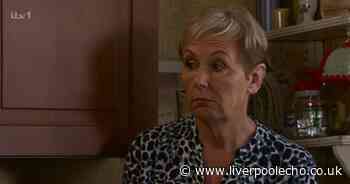 Coronation Street's Sue Cleaver supported as she says 'that's a wrap'