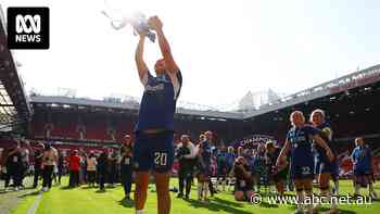 Sam Kerr celebrates as Chelsea win fifth straight WSL