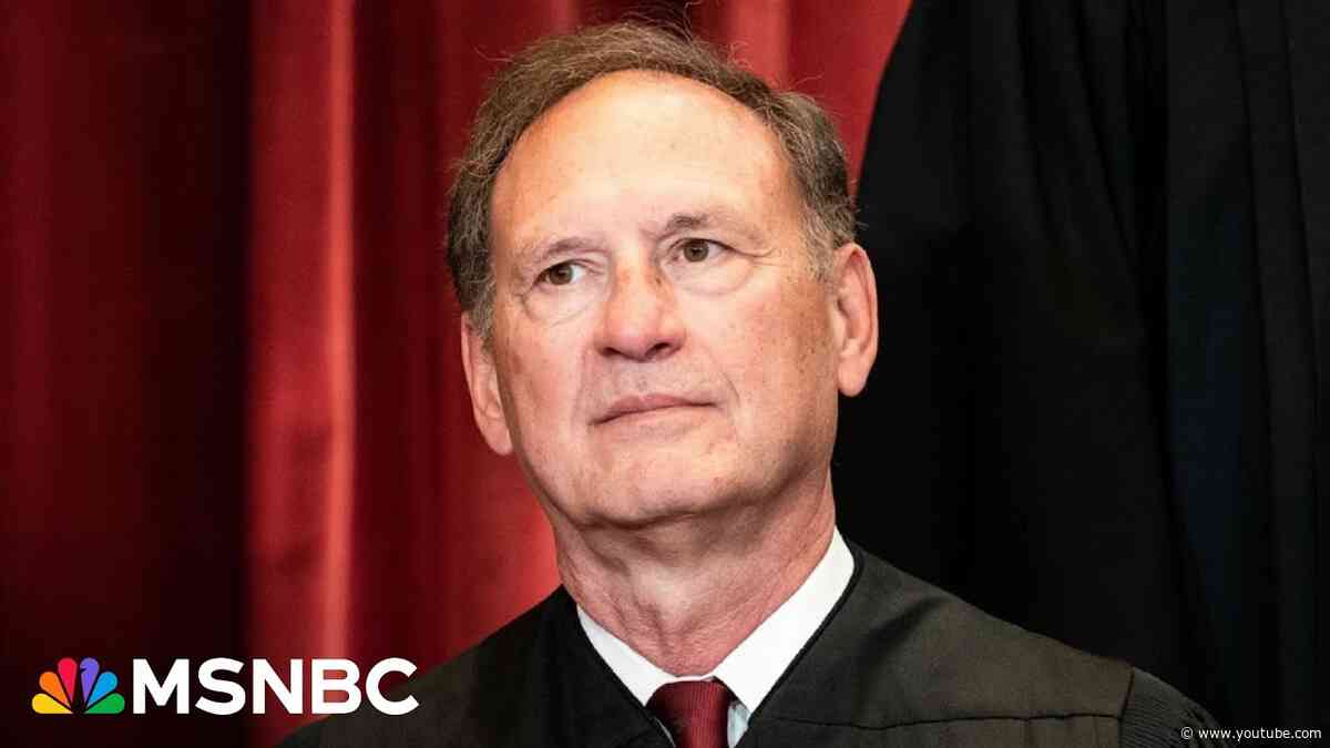 'There's no excuse for it': Alito's upside down flag sparks calls for recusals and impeachment 
