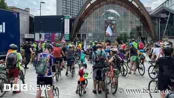 Children lead bike ride in call for safer roads