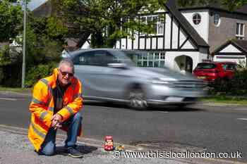 Orpington man 'tours' Bromley potholes with toy bus