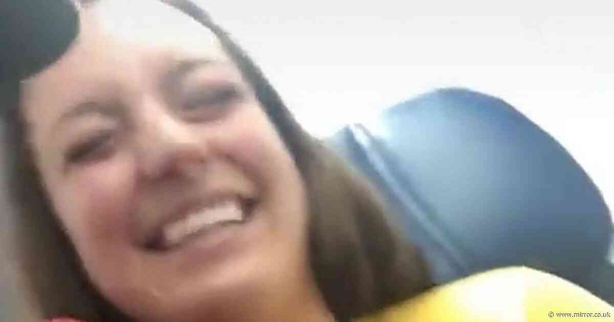 Woman divides opinion over reaction to toddler 'hitting her during flight'