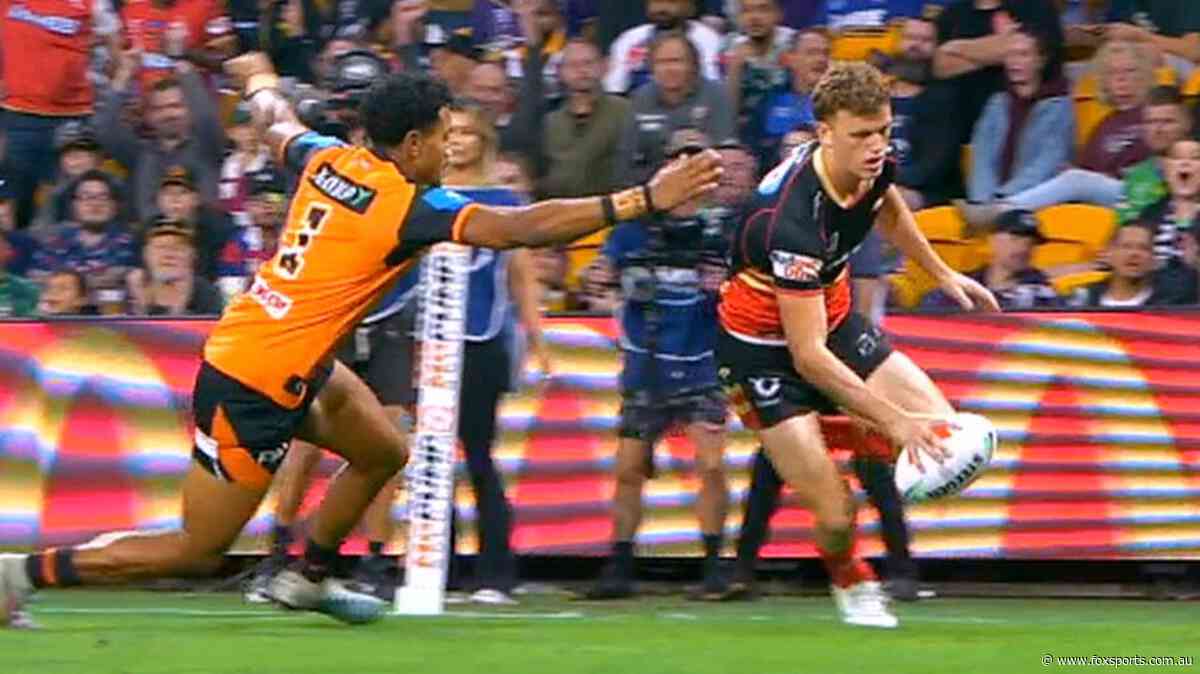NRL LIVE: Dolphins first on the board after fast start to Tigers clash