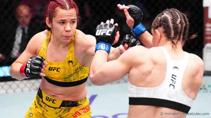 Piera Rodriguez says Ariane Carnelossi lied after headbutts at UFC Fight Night 241: 'You call yourself brave?'