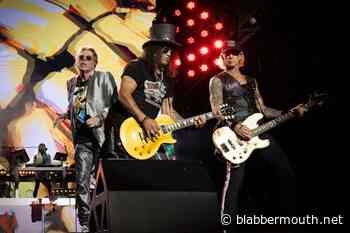 GUNS N' ROSES Is 'Trying' To Make A New Album