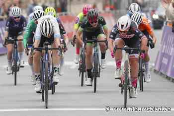 Nieuwelinge Yana Decruyenaere sleept 21ste plaats uit de brand na knappe Ronde van Vlaanderen: “Laatste heuvelpassage was er net te veel aan”