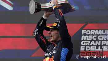 Verstappen alzó el título en Imola y celebró su quinta victoria de la temporada en la F1