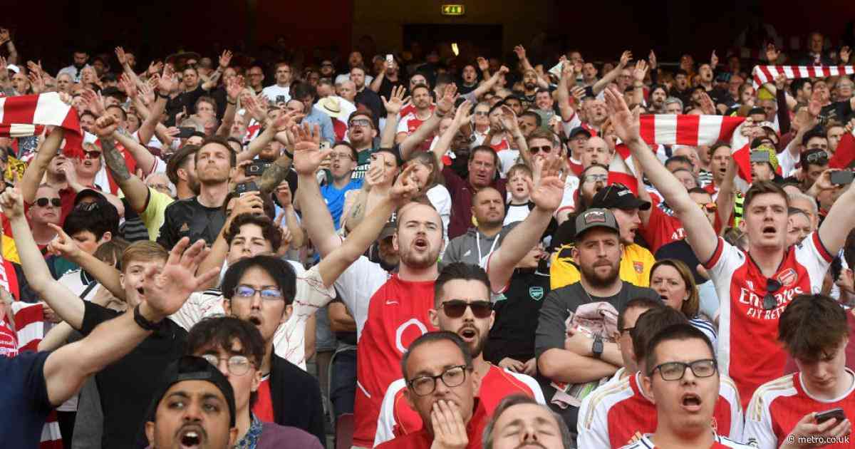 Arsenal fans fooled by rumours of a West Ham equaliser vs Man City