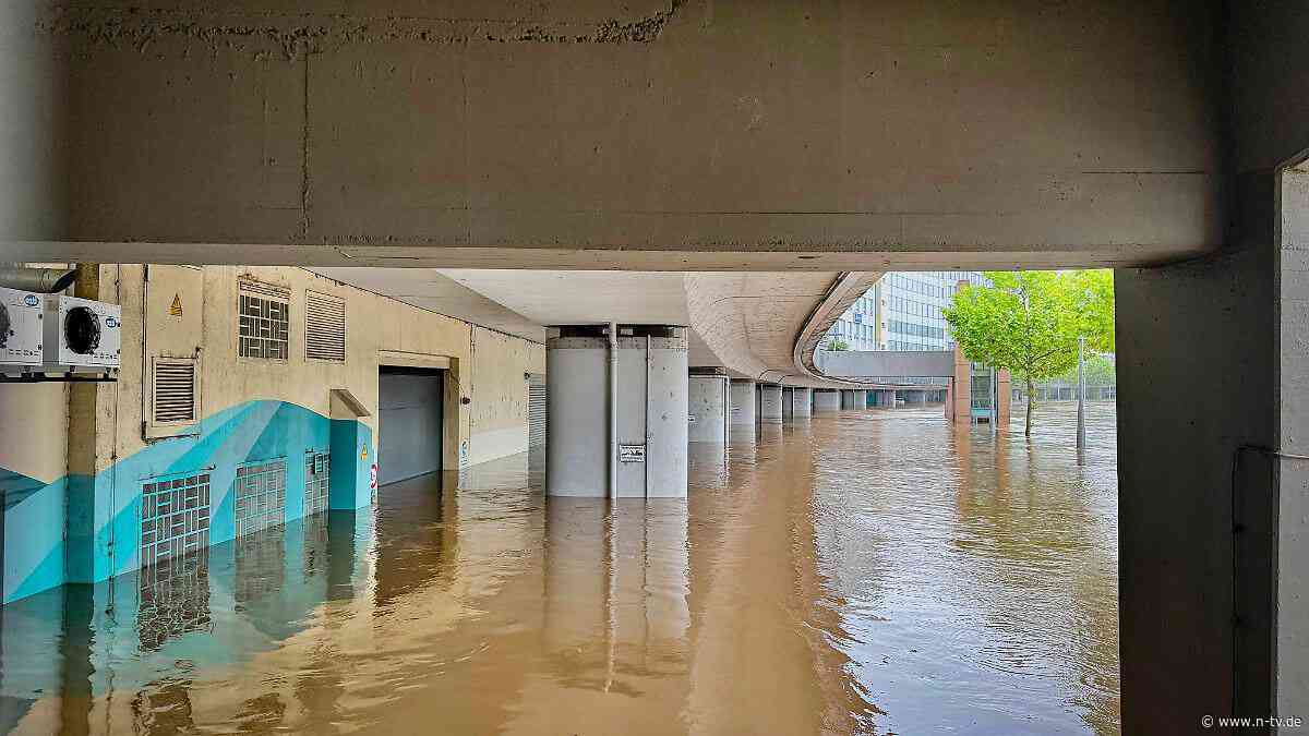 Saarbrücken appelliert an Bürger: Frau nach Hochwasser-Rettungseinsatz gestorben