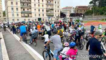 150 piccoli ciclisti pedalano per le vie di Roma per la Kidical Mass. L'appello: "Strade più sicure"