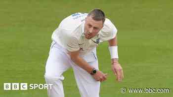 Robinson leads Sussex to win over Yorkshire