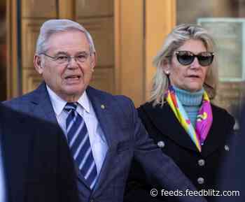 'Very Close to Turning Off the Jury': Menendez Takes Risk by Pointing Finger at Wife, White-Collar Expert Says
