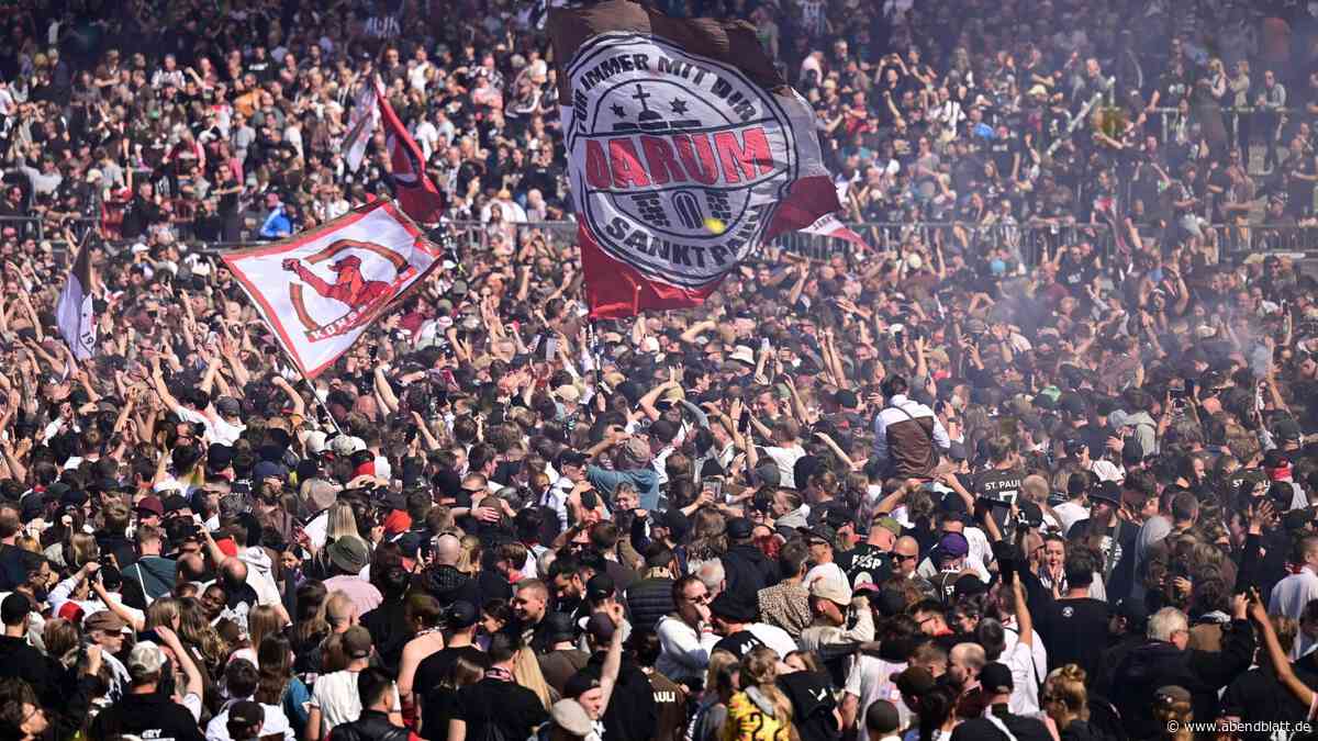 So feiert der FC St. Pauli den Bundesliga-Aufstieg in Hamburg