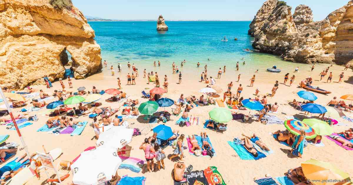 DWP rules on taking holidays abroad for Brits claiming benefits