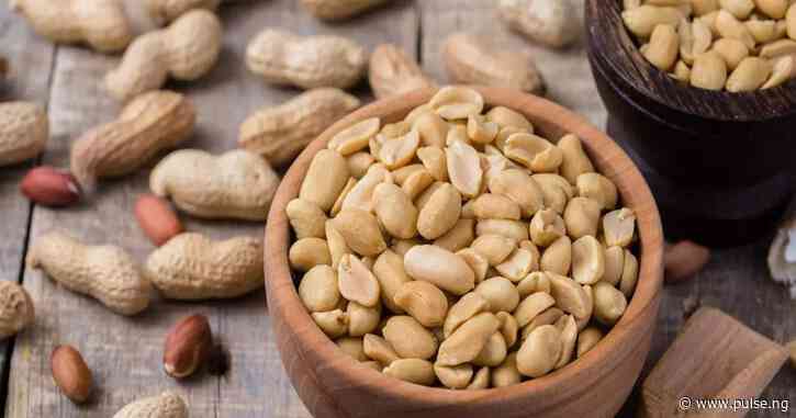 How to roast groundnut with garri instead of sand