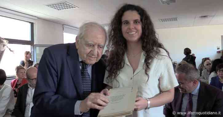 Il presidente onorario dell’Accademia della Crusca Francesco Sabatini ha donato 10mila libri all’università di Chieti