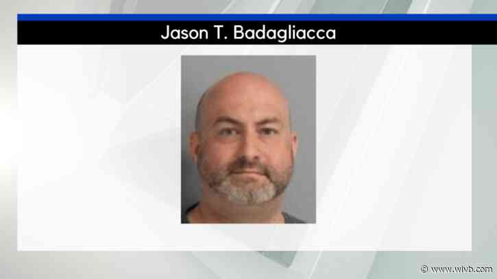 Former jewelry store manager pleads guilty to stealing jewels, money from store