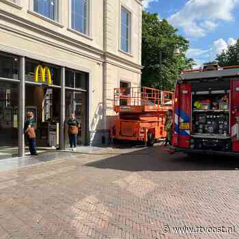 112 Nieuws: Vergeten broodje in magnetron, brandweer opgeroepen voor brand bij McDonalds Deventer