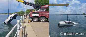 Bystanders save driver and passenger from submerged car in Sarnia, Ont.