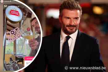 VIDEO. Als ‘gezicht van’ kon hij niet anders: voetbalicoon David Beckham probeert perfecte pint Stella te tappen