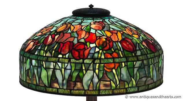 Tiffany Studios Tulip Table Lamp Attains $131,250 For Fontaine’s Auction
