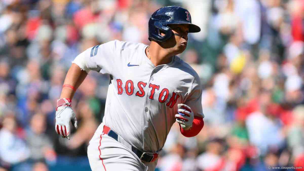WATCH: Rafael Devers sets Red Sox record by homering in sixth straight game