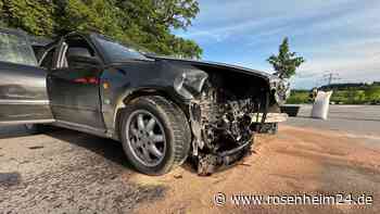 Audi rammt Opel bei Babensham: Vierköpfige Familie wird verletzt