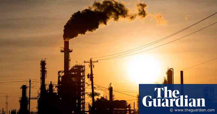 Top oil firms’ climate pledges failing on almost every metric, report finds