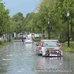 Dag na flinke neerslag in Fries dorp Buitenpost is het water gezakt