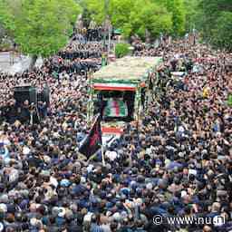 Tienduizenden Iraniërs aanwezig bij eerste begrafenisprocessie president